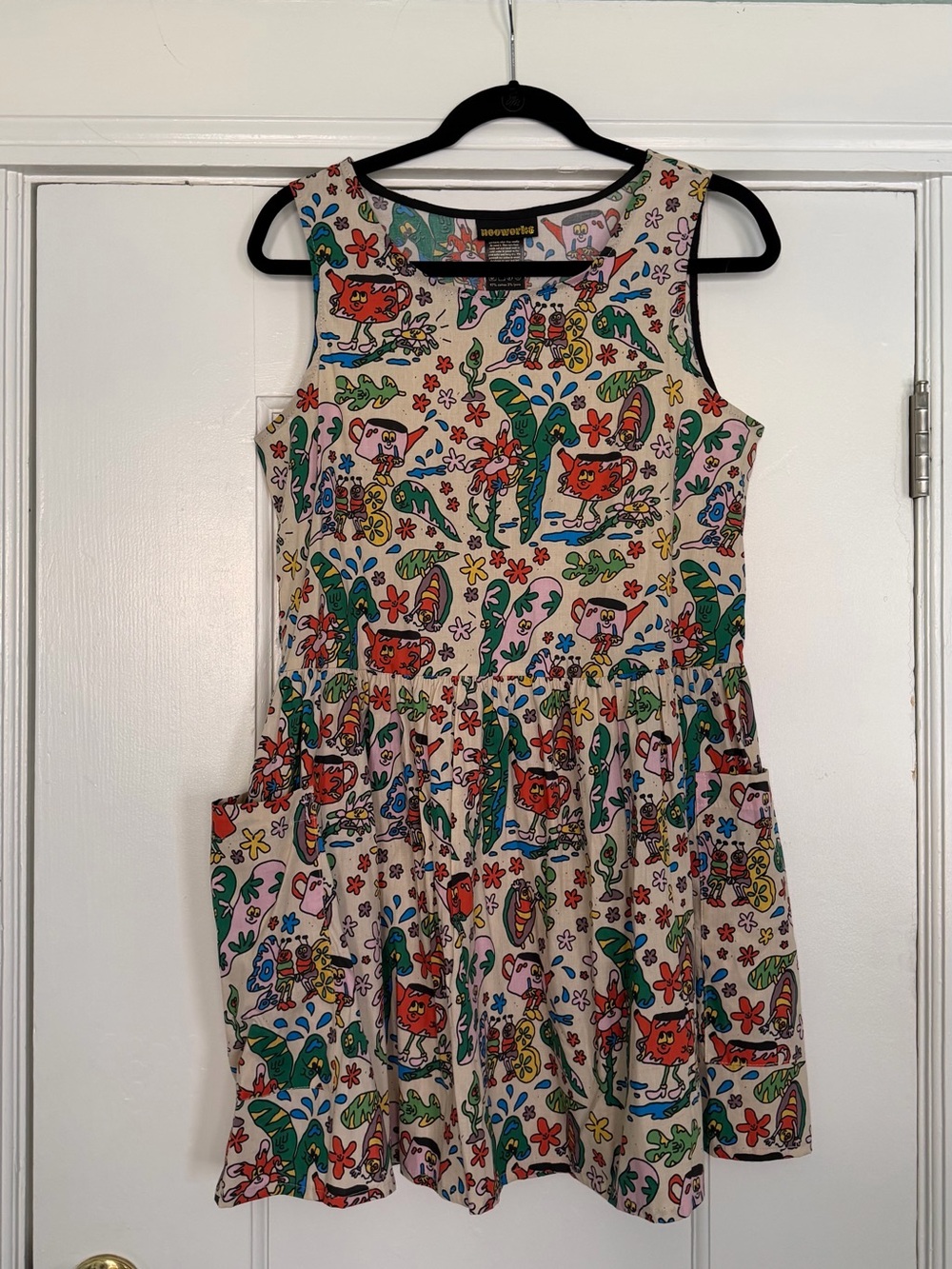 Playful Whimsical Artist-Illustrated Print Sleeveless Dress w Statement Pockets